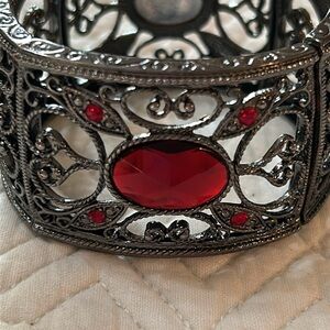 listing-status-banner